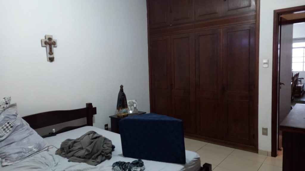 VENDE-SE APARTAMENTO NO CENTRO PRÓXIMO A RODOVIÁRIA