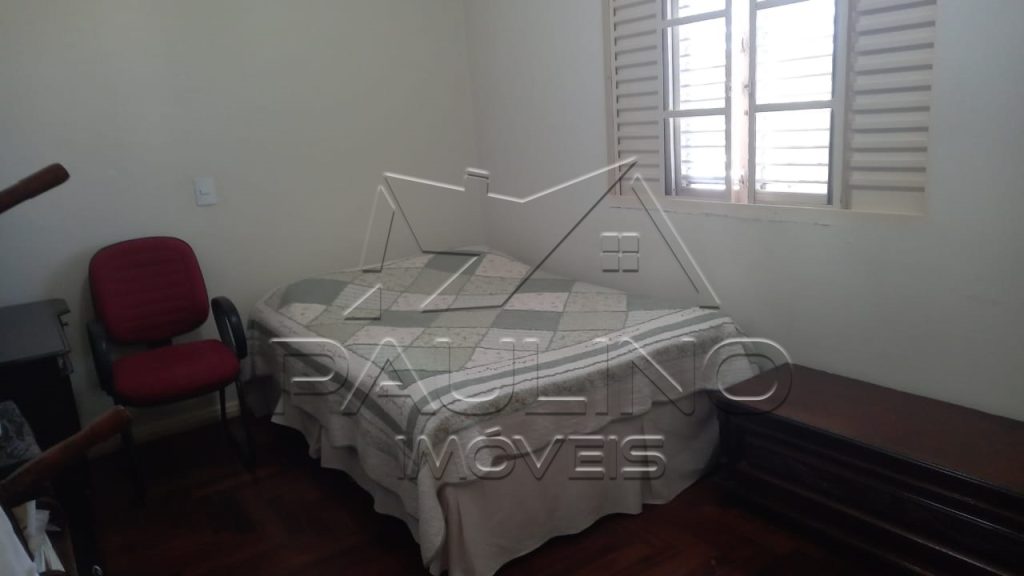 VENDE-SE CASA NO CENTRO SANTANA DA VARGEM