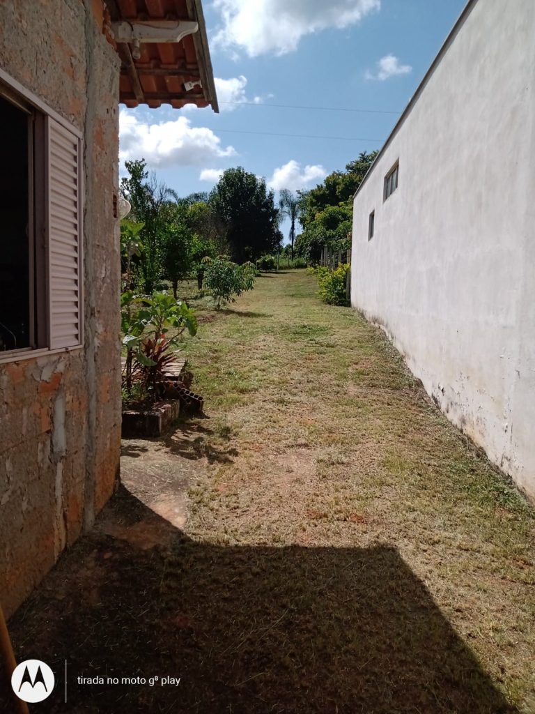 VENDE-SE SITIO PRÓXIMO AO CORREGO DO OURO