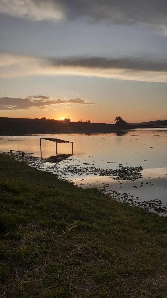 VENDE-SE SITIO PRÓXIMO AO CORREGO DO OURO