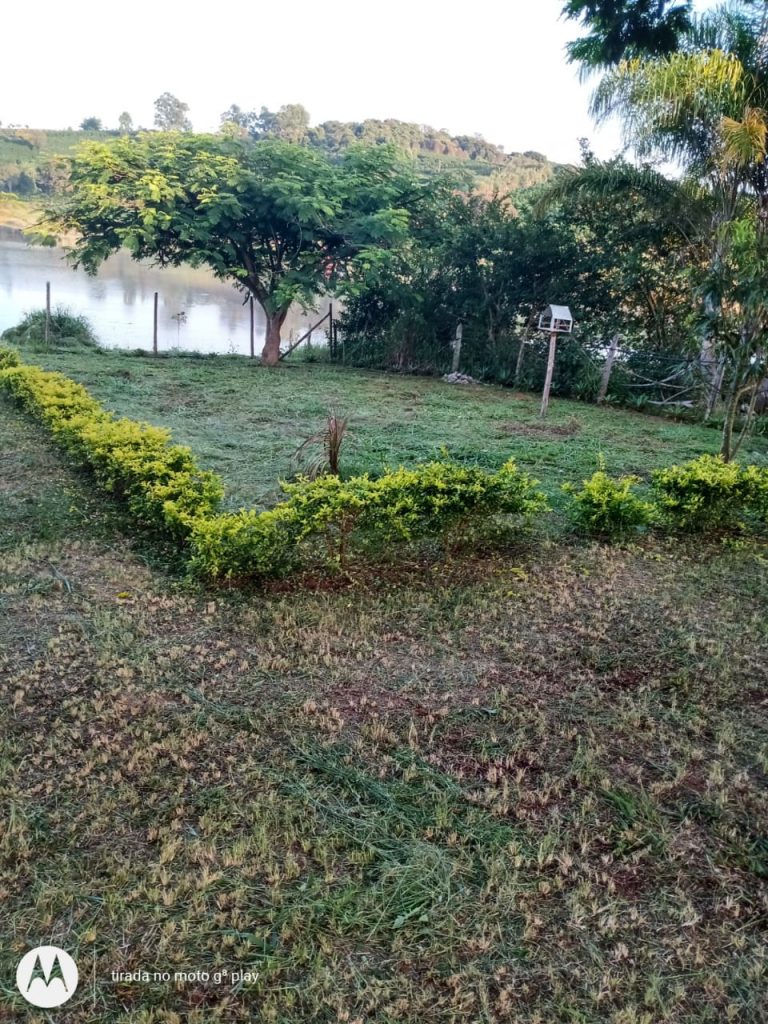 VENDE-SE SITIO PRÓXIMO AO CORREGO DO OURO