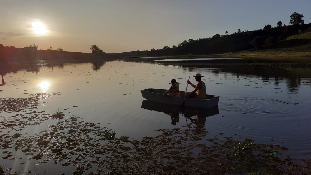 VENDE-SE SITIO PRÓXIMO AO CORREGO DO OURO