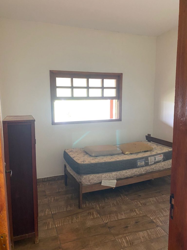 VENDE-SE RANCHO BEIRA D’ÁGUA