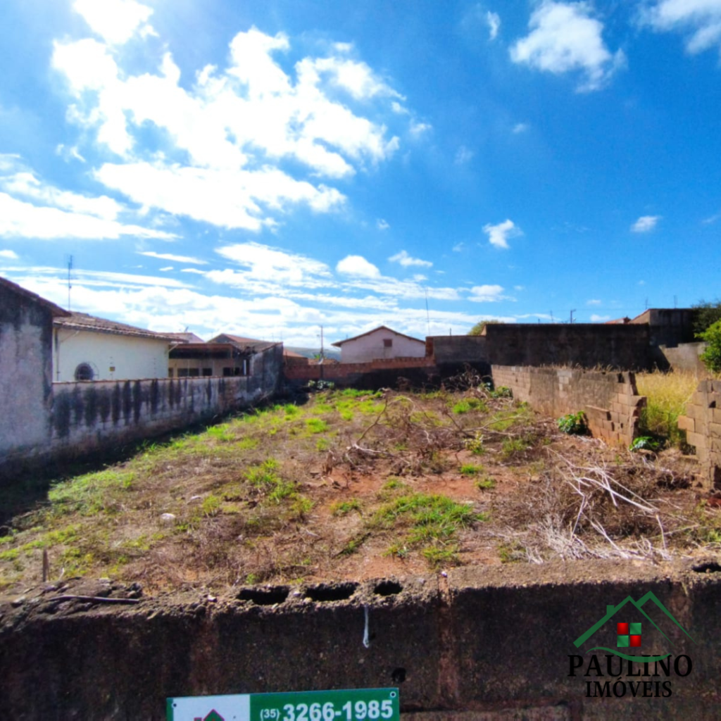 VENDE-SE TERRENO BAIRRO SANTA EDWIRGES