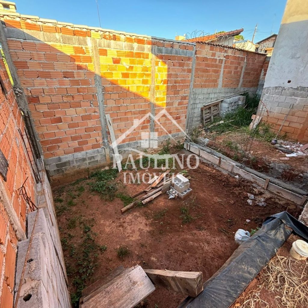 VENDE-SE CASA BAIRRO SANTA INÊS