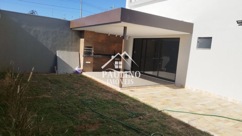 VENDE-SE CASA – BAIRRO ANGELINA