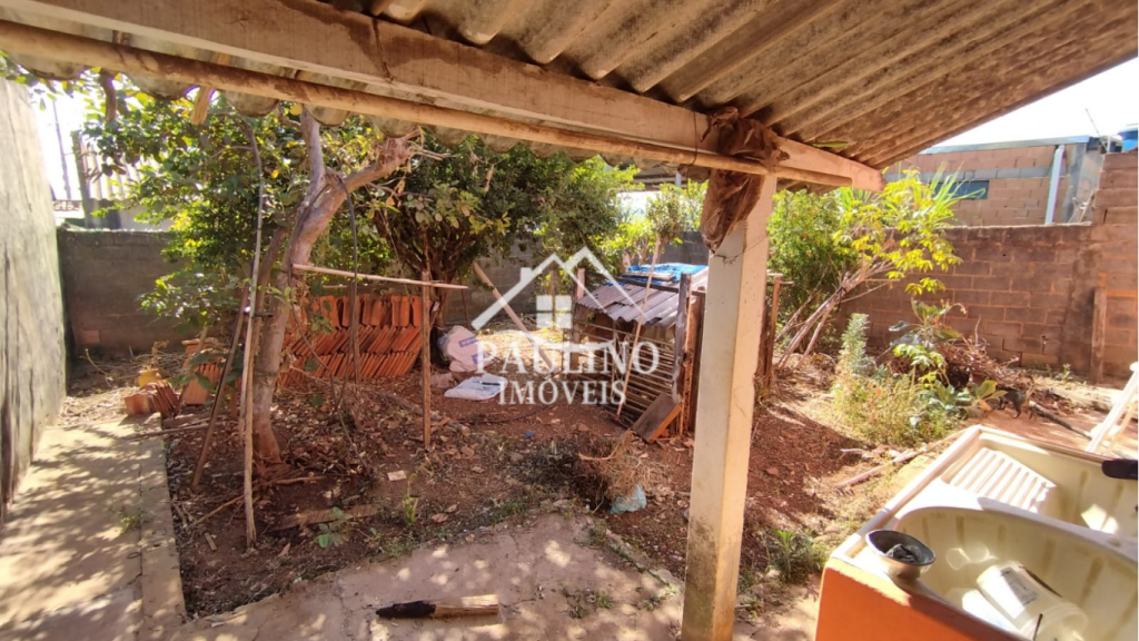 CASA Á VENDA – BAIRRO ARISTIDES VIEIRA