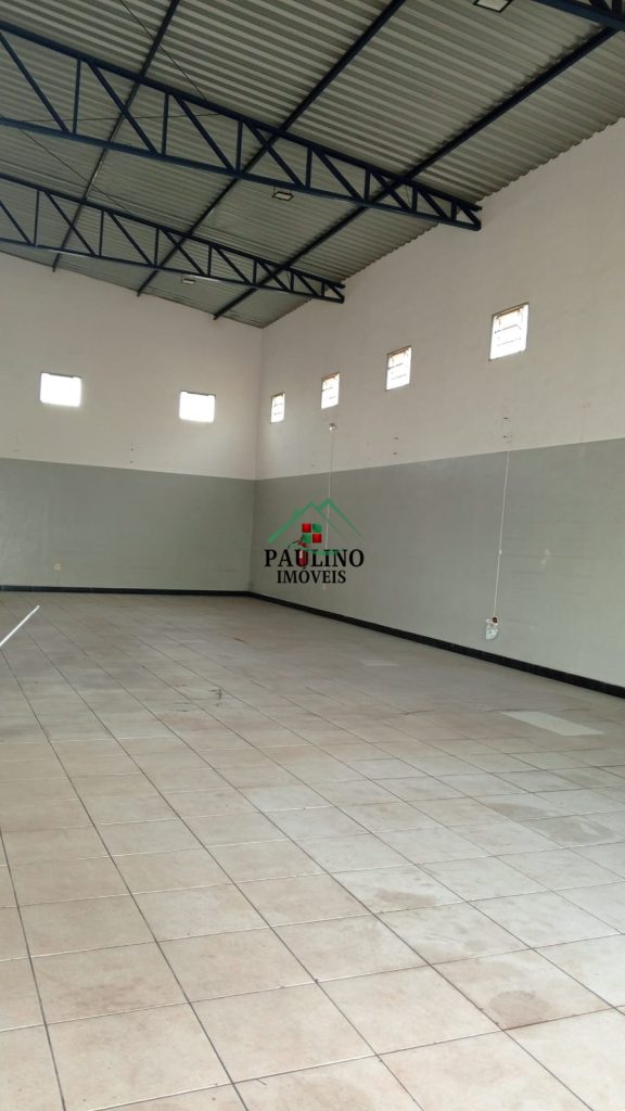 ?ALUGA-SE BARRACÃO ?