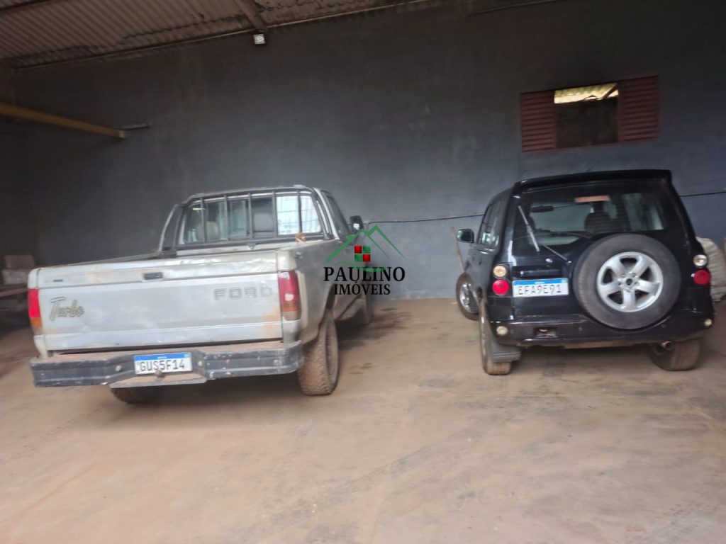 ?ALUGA-SE BARRACÃO ?