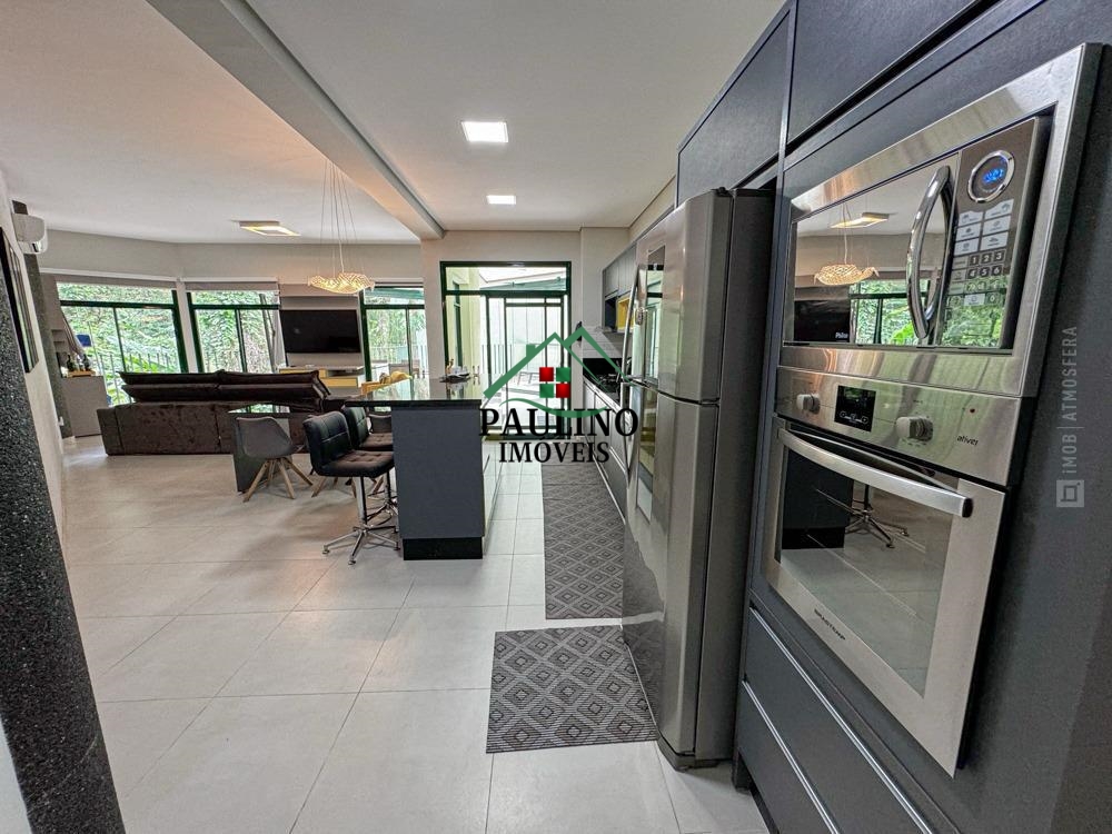 ?ALUGA-SE APARTAMENTO EM UBATUBA ?