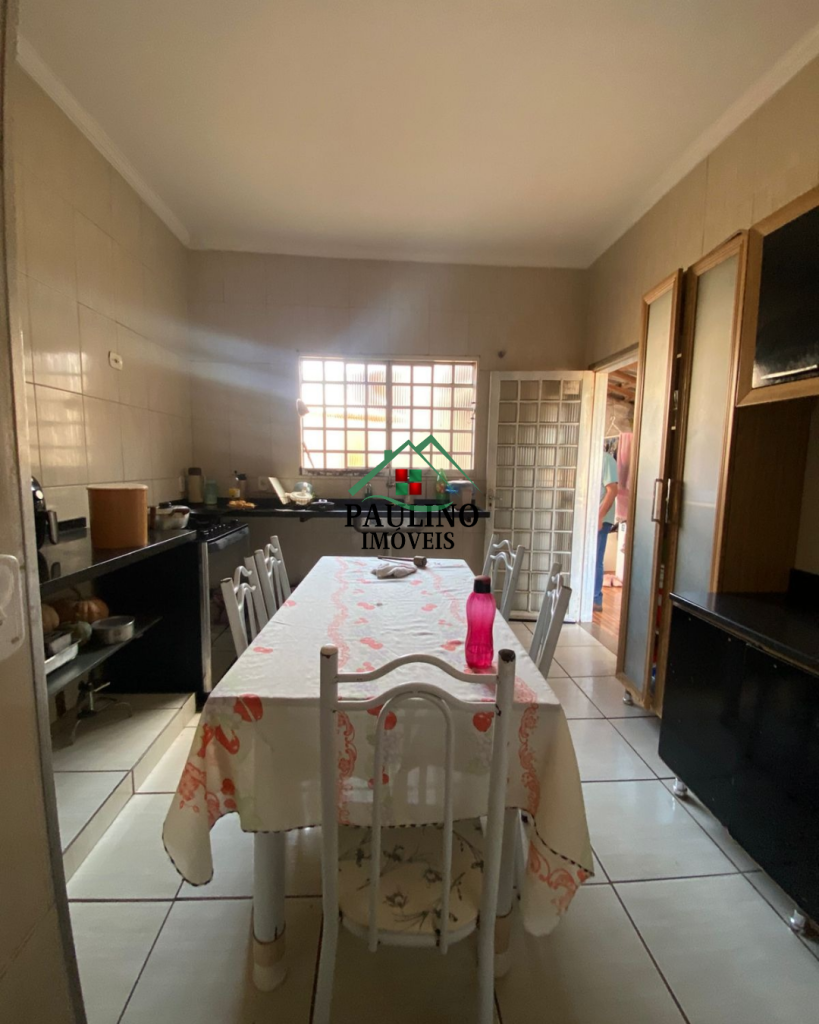 CASA Á VENDA
