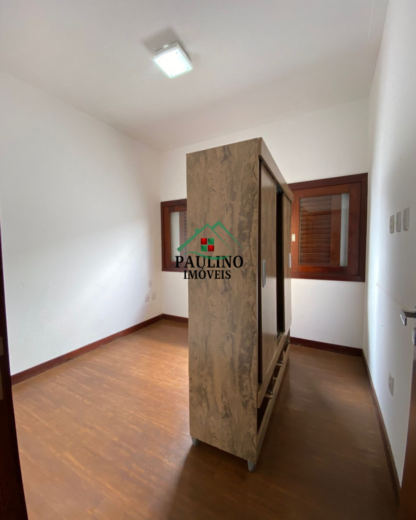 CASA Á VENDA