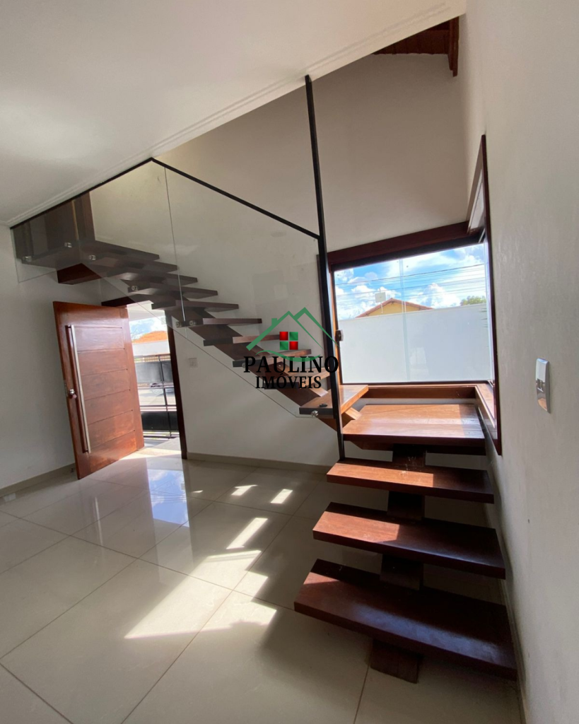 CASA Á VENDA