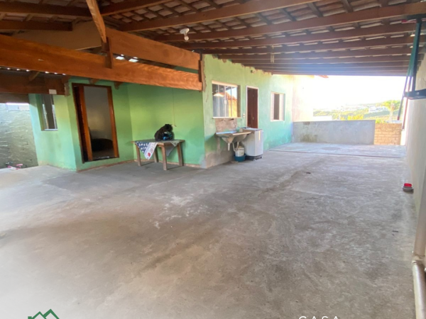 CASA Á VENDA