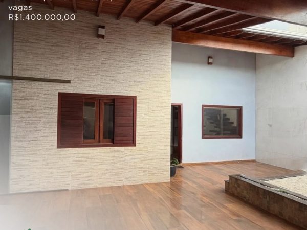 SOBRADO Á VENDA