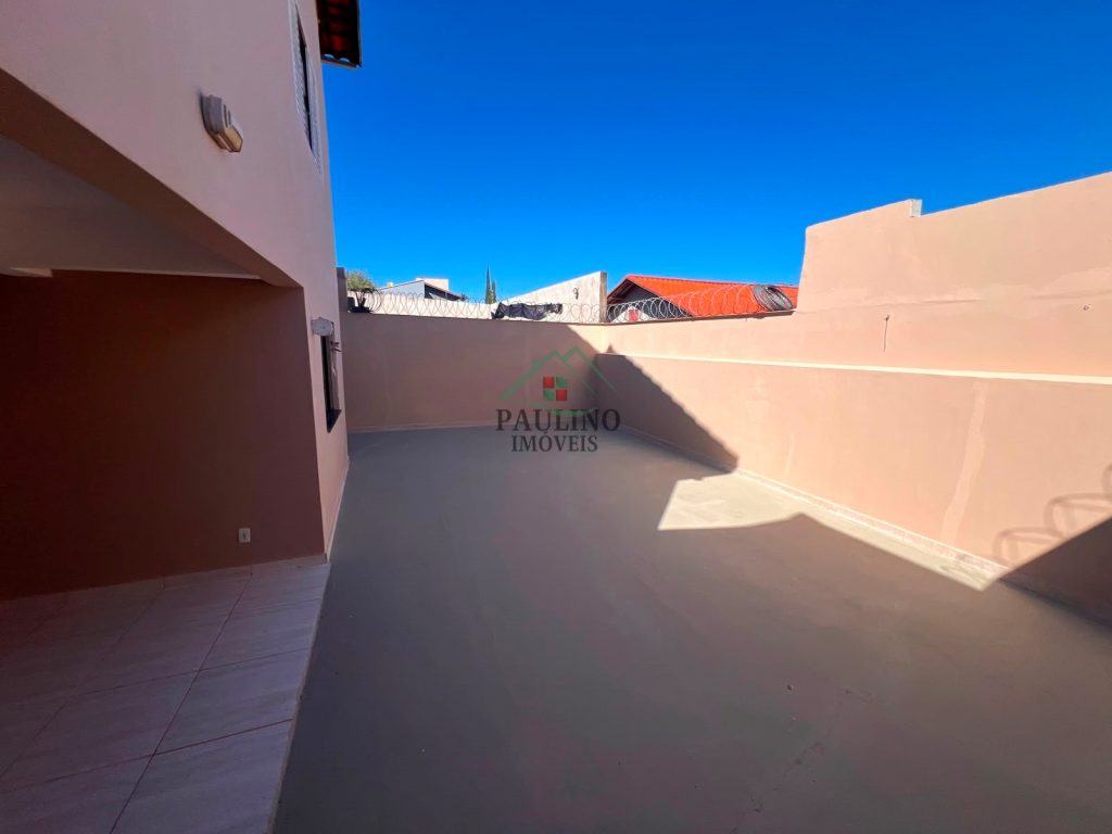 CASA Á VENDA