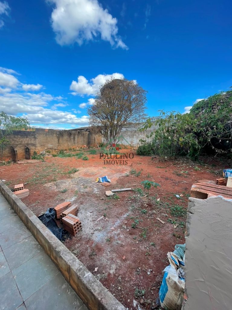 CASA Á VENDA