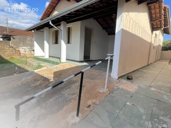 CASA Á VENDA